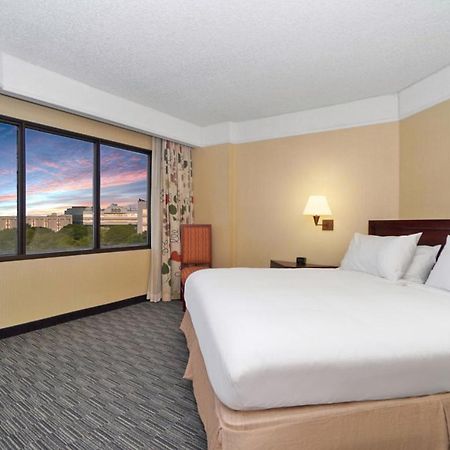 Harmony Suites Secaucus Meadowlands エクステリア 写真