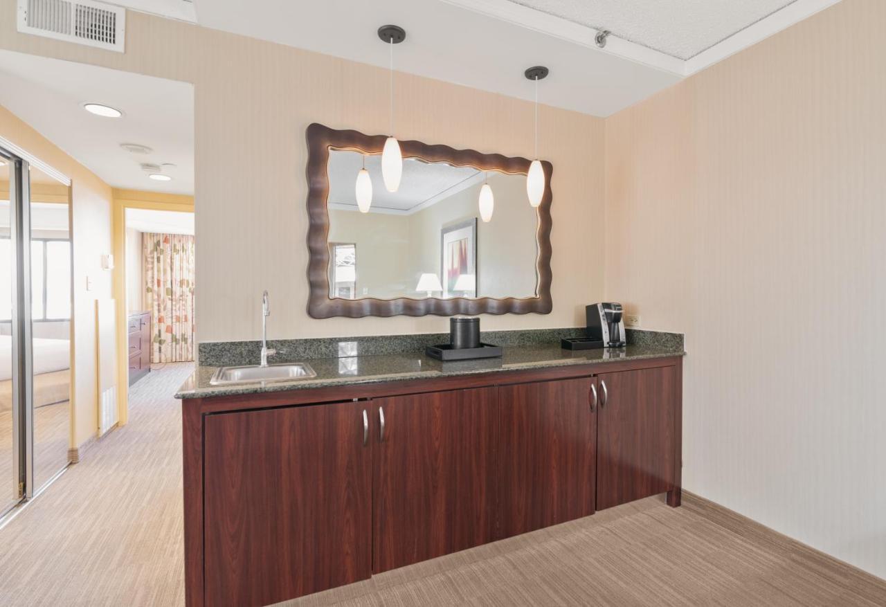 Harmony Suites Secaucus Meadowlands エクステリア 写真
