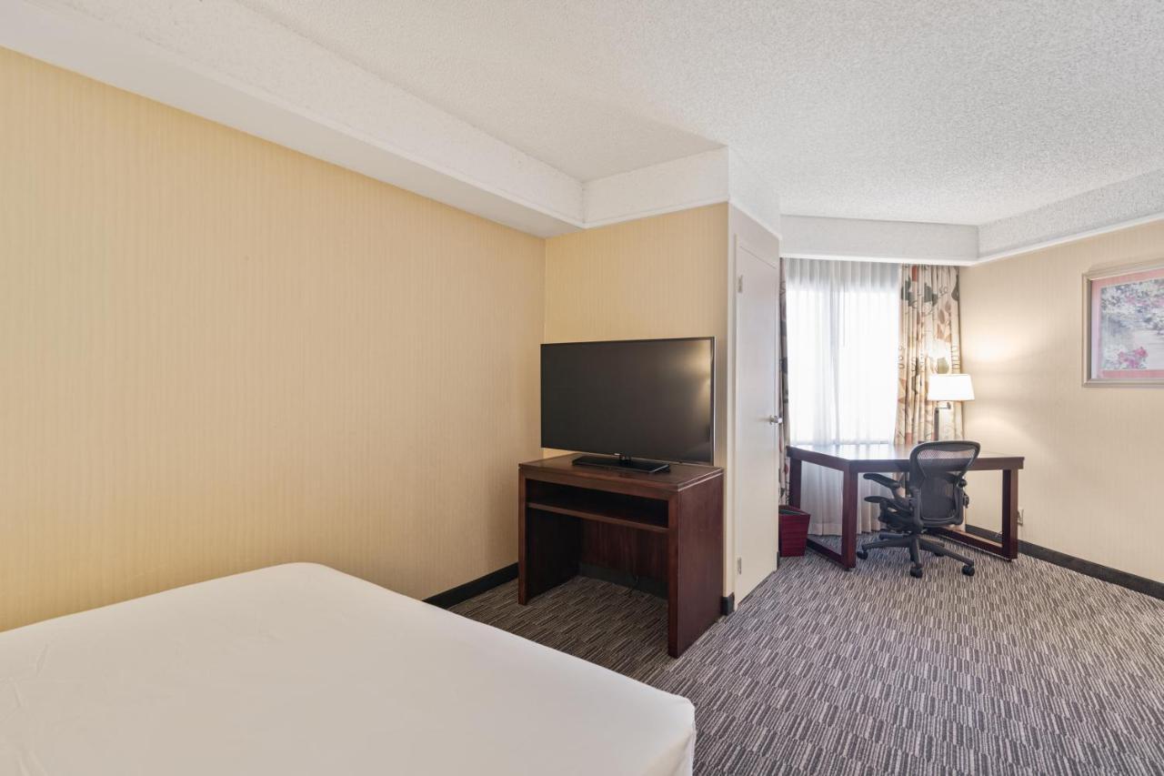 Harmony Suites Secaucus Meadowlands エクステリア 写真