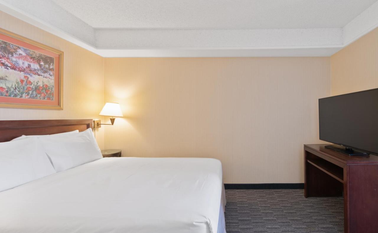 Harmony Suites Secaucus Meadowlands エクステリア 写真
