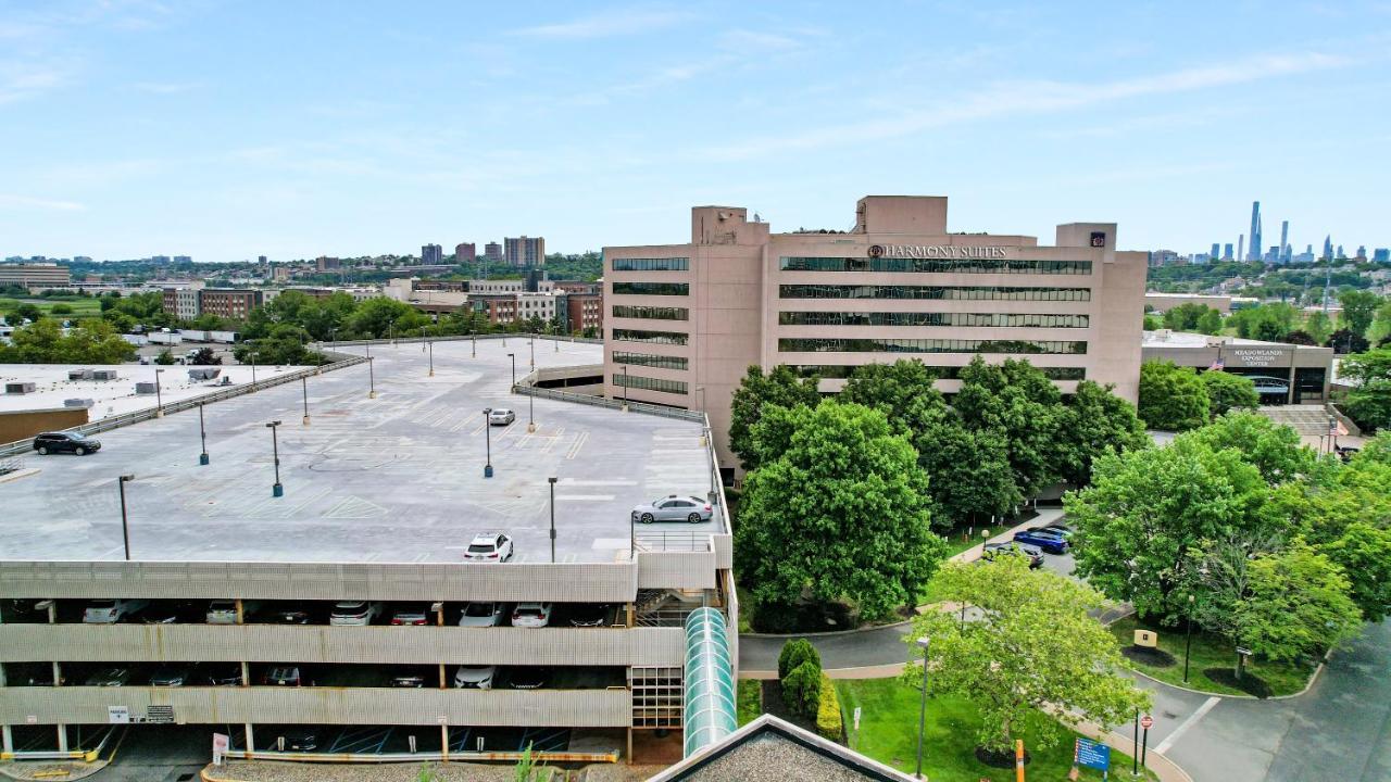 Harmony Suites Secaucus Meadowlands エクステリア 写真