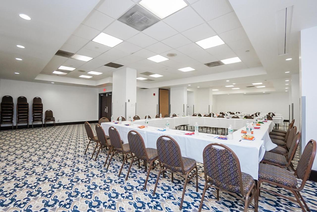 Harmony Suites Secaucus Meadowlands エクステリア 写真